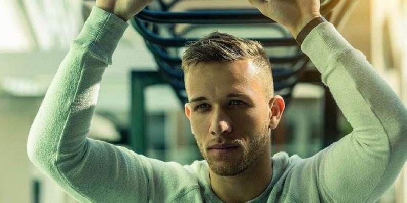 一个发挥自 一个发挥自